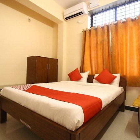 Oyo Flagship 30734 Jeevan Lodge Shimoga Dış mekan fotoğraf
