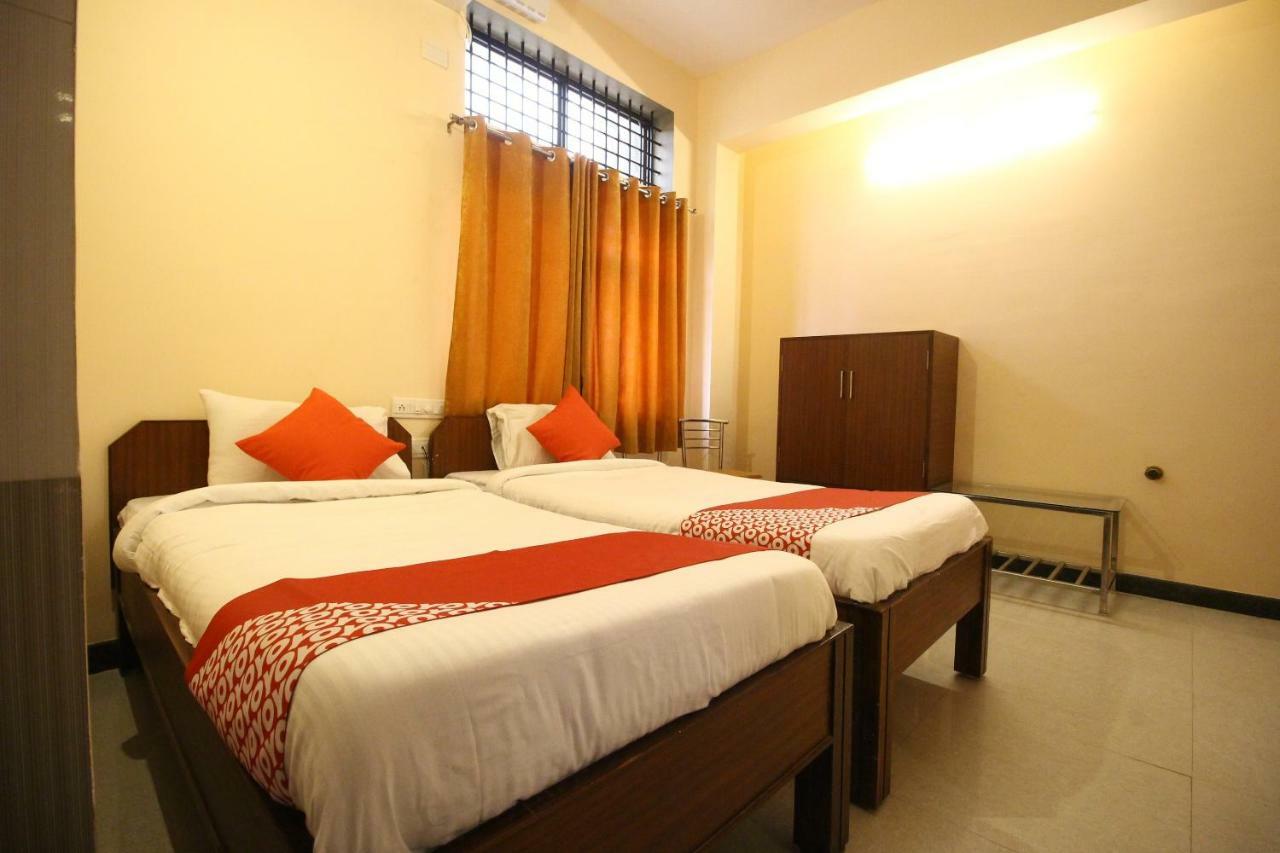 Oyo Flagship 30734 Jeevan Lodge Shimoga Dış mekan fotoğraf